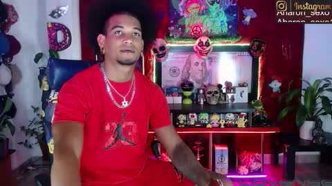 Aharon  ravelo online show from March 23, 2026, 3:43 am