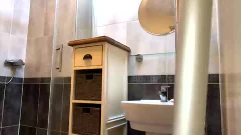 Snapshot of sexpest1972 chatting on March 18, 2026, 2:53 pm Wetpeach2021 online show from March 18, 2026, 2:53 pm