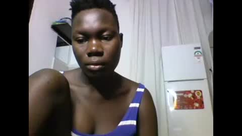 sexqueen02 online show from February 3, 2025, 12:15 am