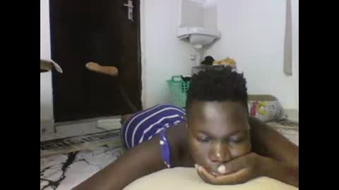sexqueen02 online show from February 18, 2025, 2:27 pm