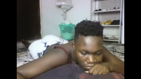 sexqueen02 online show from February 25, 2025, 2:03 am