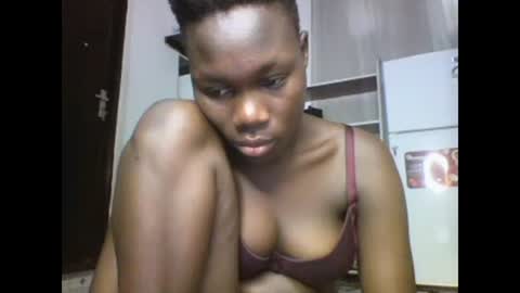 sexqueen02 online show from February 25, 2025, 5:52 am