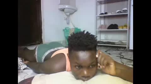 sexqueen02 online show from February 26, 2025, 11:59 pm