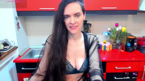 sexqueen1111 online show from February 1, 2025, 4:24 am