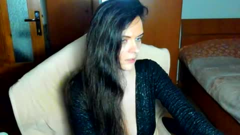 sexqueen1111 online show from November 16, 2025, 3:56 am