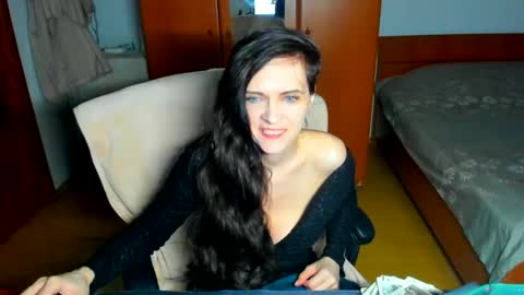 sexqueen1111 online show from June 2, 2026, 7:16 pm