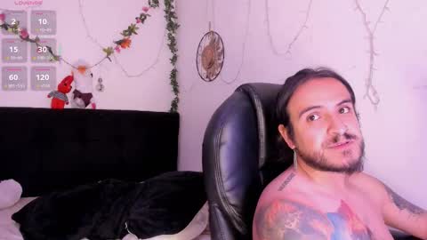 Snapshot of sextape_couple chatting on March 11, 2026, 6:19 am Ask me online show from March 11, 2026, 6:19 am