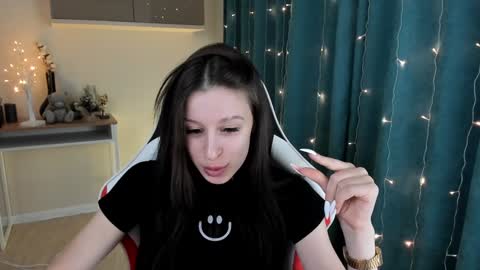 sextezi online show from December 18, 2024, 3:55 pm