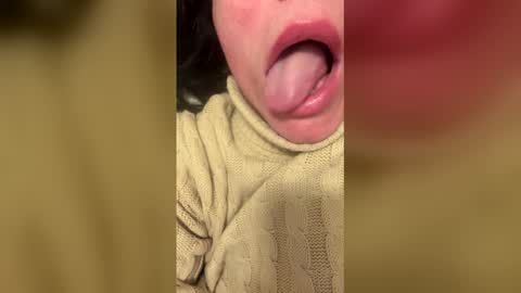 sextilyon online show from April 24, 2026, 4:20 pm