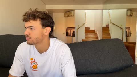 Andrea online show from December 19, 2025, 2:46 pm