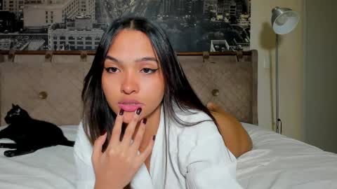Andrea online show from April 23, 2026, 2:19 pm
