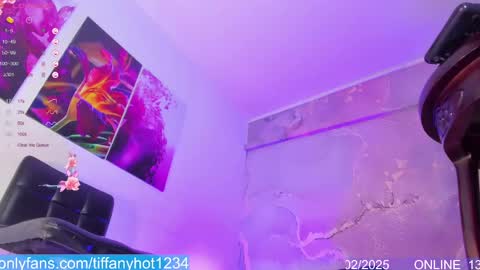 Tifanny Benitez  online show from February 13, 2025, 3:24 pm