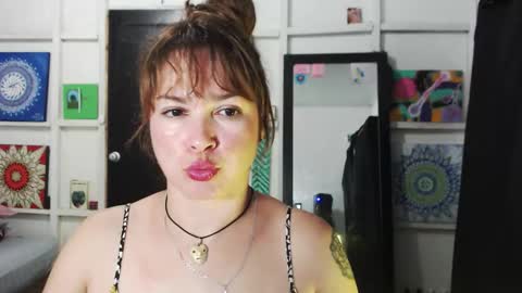 CHIARA   online show from October 20, 2025, 8:20 pm