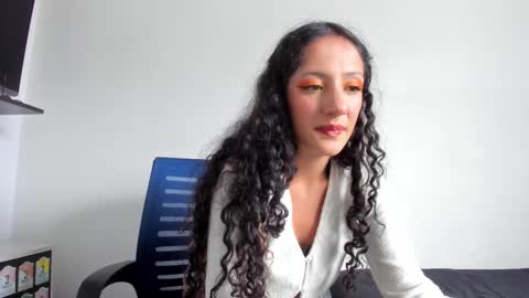 Snapshot of sexx_hunters chatting on September 26, 2025, 8:35 pm Jax and Lu online show from September 26, 2025, 8:35 pm