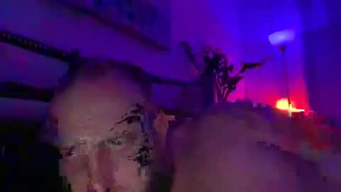 Snapshot of sexxfreak21 chatting on December 15, 2025, 8:29 am sexxfreak21 online show from December 15, 2025, 8:29 am