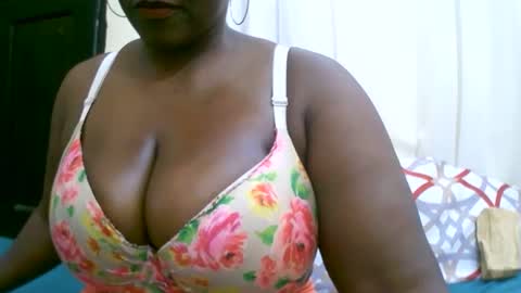 sexxi_ebony online show from September 30, 2025, 7:13 am