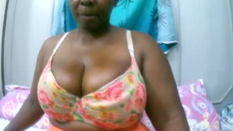 sexxi_ebony online show from November 9, 2025, 3:21 pm