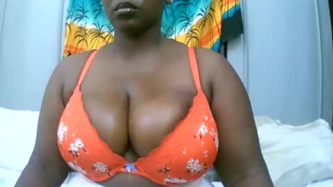 sexxi_ebony online show from December 1, 2025, 7:24 am