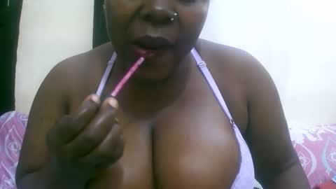 sexxi_ebony online show from May 7, 2026, 3:56 am