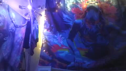 Leeah CloudZzz online show from June 27, 2026, 7:35 am