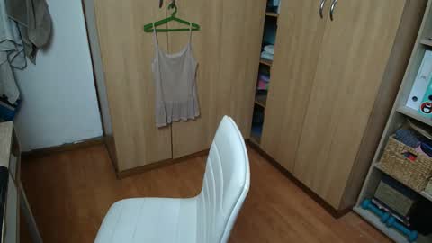 Snapshot of sexxxycrystali chatting on September 26, 2025, 9:24 am sexxxycrystali online show from September 26, 2025, 9:24 am