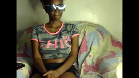 Snapshot of sexxy_boobiess chatting on October 24, 2025, 7:38 am Natural boobs online show from October 24, 2025, 7:38 am