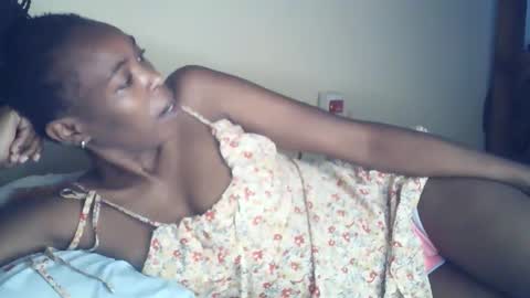 sexxy_curvy23 online show from May 18, 2026, 4:07 am