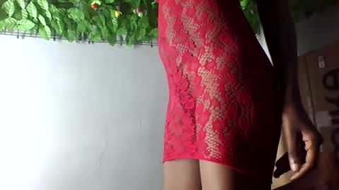 sexxy_leaire online show from April 19, 2026, 6:21 pm