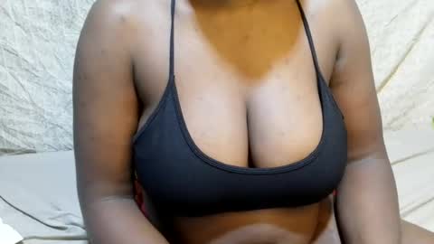 Snapshot of sexxy_maya1 chatting on July 23, 2026, 6:00 am sexxy_maya1 online show from July 23, 2026, 6:00 am