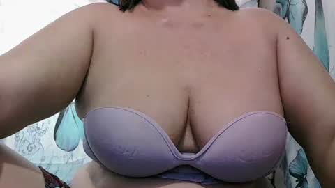 misslovely j online show from January 14, 2025, 8:52 am