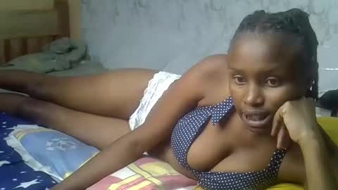 Snapshot of sexxyjey_ chatting on October 5, 2025, 7:01 pm sexxyjey_ online show from October 5, 2025, 7:01 pm