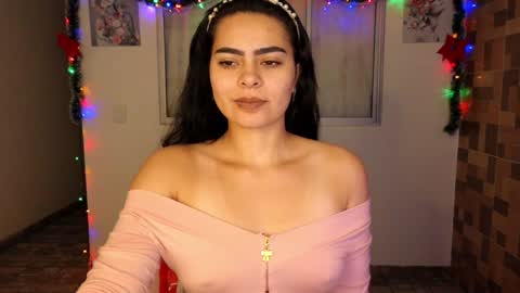 Snapshot of sexxylady__ chatting on December 15, 2024, 2:16 pm Angie online show from December 15, 2024, 2:16 pm