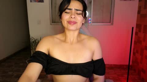Snapshot of sexxylady__ chatting on March 7, 2025, 5:29 am Angie online show from March 7, 2025, 5:29 am
