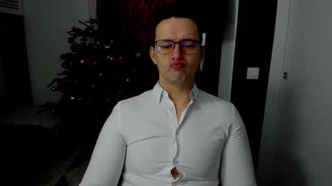 Sexxymuscles4U online show from January 13, 2026, 7:24 am