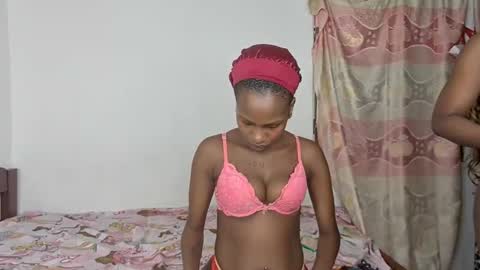 sexxypixie online show from April 22, 2026, 10:06 am