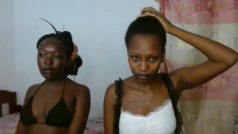sexxypixie online show from April 25, 2026, 10:07 am