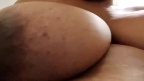 Snapshot of sexy_bbw93 chatting on October 22, 2025, 11:43 am sexy_bbw93 online show from October 22, 2025, 11:43 am