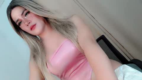 Snapshot of sexy_blaire chatting on September 26, 2025, 11:20 pm Haley Blaire online show from September 26, 2025, 11:20 pm