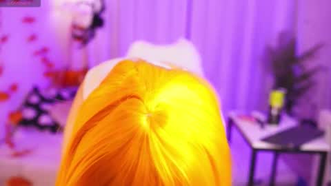 Lina online show from October 22, 2025, 11:48 pm