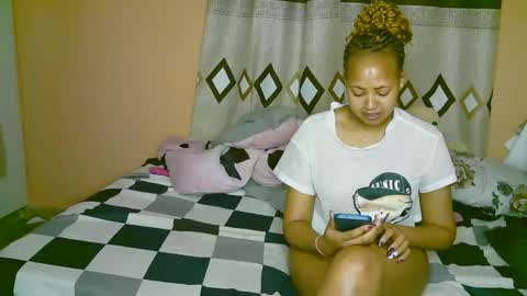 sexy_bluegirl online show from October 24, 2025, 1:57 am