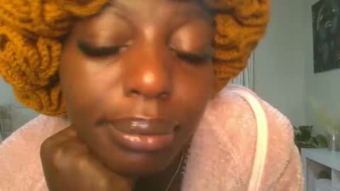 Snapshot of sexy_candia chatting on April 18, 2026, 9:37 pm Stacy online show from April 18, 2026, 9:37 pm