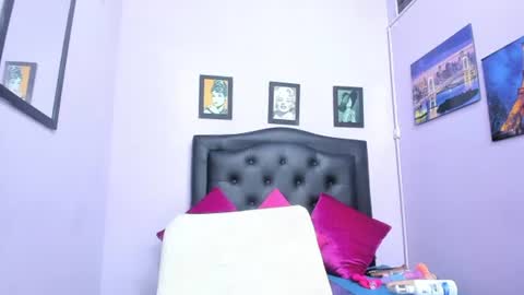 sexy_candy18x online show from July 26, 2026, 11:55 pm