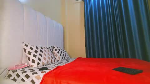 foxxy sweets online show from May 7, 2026, 3:56 am