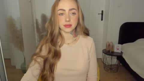 C o r a l i e online show from February 3, 2026, 7:35 am