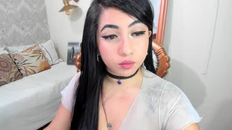  C R I S T A L  online show from January 11, 2025, 7:17 am