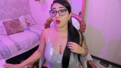  C R I S T A L  online show from March 1, 2025, 9:37 pm