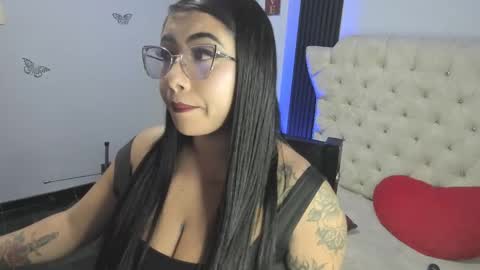 Snapshot of sexy_cristall chatting on September 21, 2025, 2:02 am C R I S T A L online show from September 21, 2025, 2:02 am