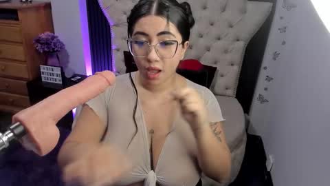 Snapshot of sexy_cristall chatting on October 20, 2025, 9:48 pm C R I S T A L online show from October 20, 2025, 9:48 pm