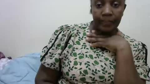 Sweet Dee online show from May 25, 2026, 5:24 am