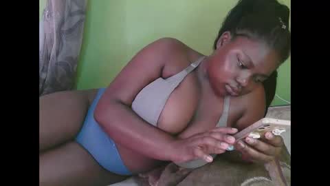 Snapshot of sexy_divana chatting on February 6, 2025, 4:53 am sexy_divana online show from February 6, 2025, 4:53 am